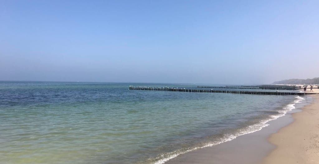 Blick auf den Strand von Kühlungsborn an der Ostsee